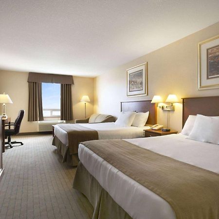 Days Inn By Wyndham Moose Jaw Buitenkant foto