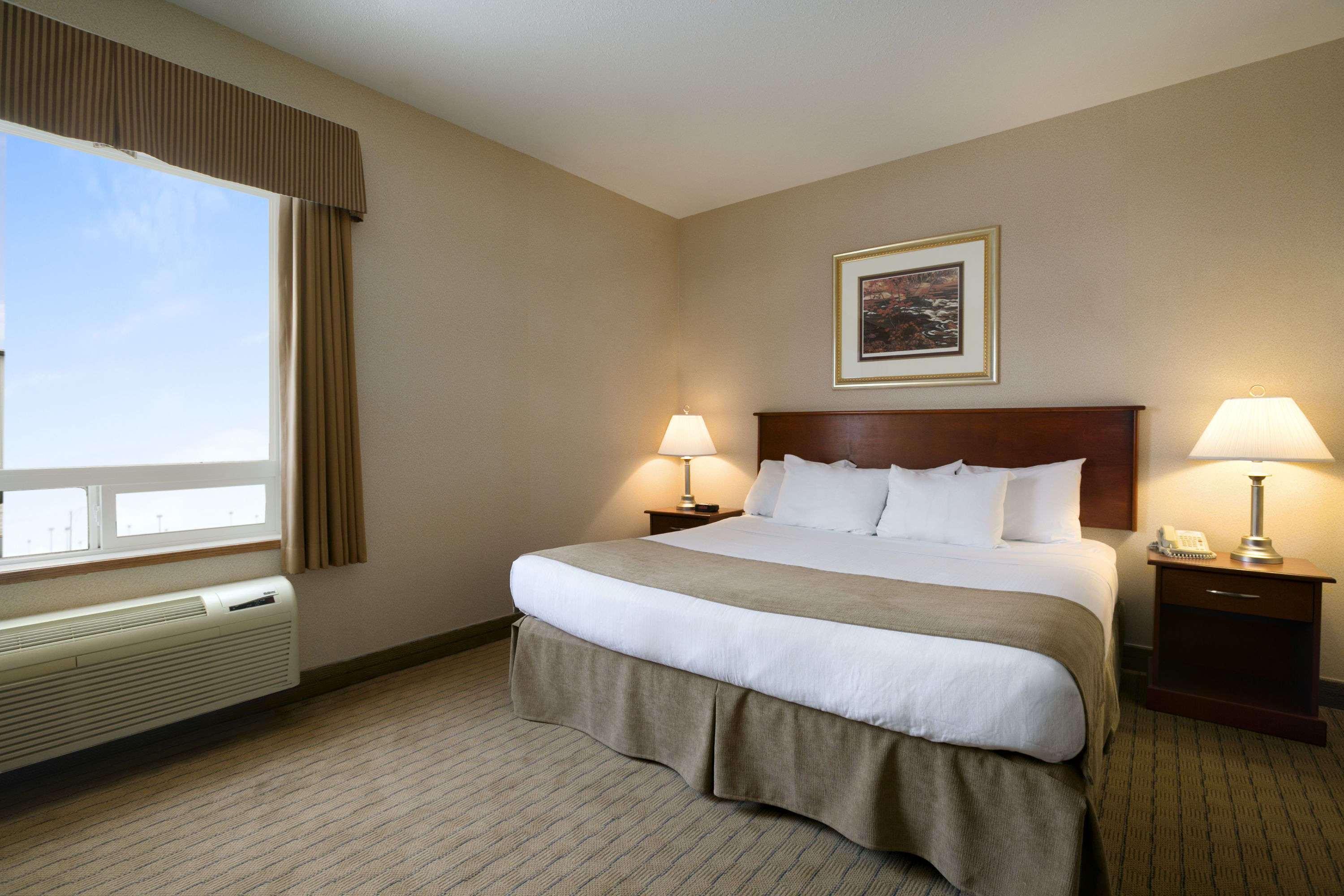 Days Inn By Wyndham Moose Jaw Buitenkant foto