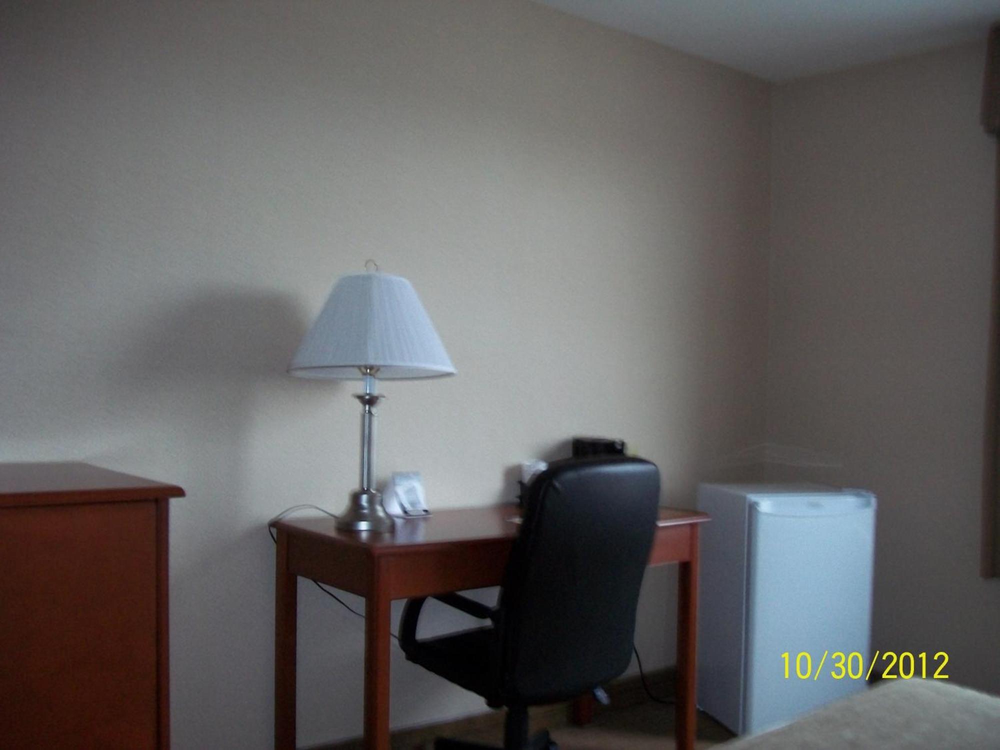 Days Inn By Wyndham Moose Jaw Buitenkant foto