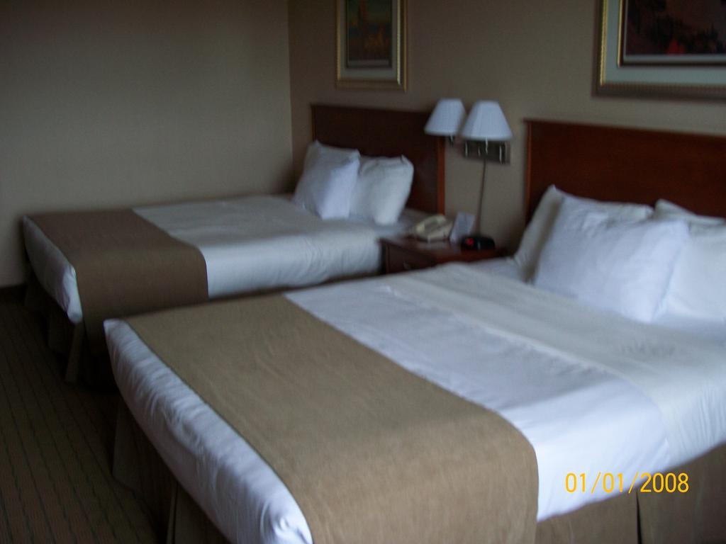 Days Inn By Wyndham Moose Jaw Buitenkant foto