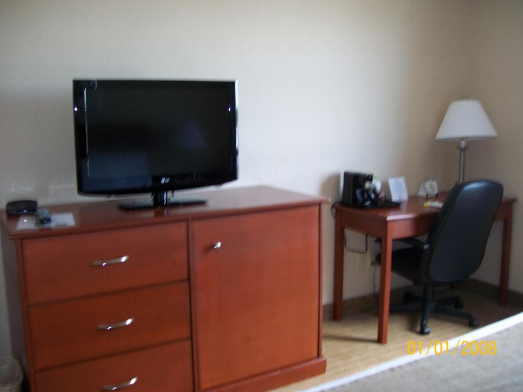 Days Inn By Wyndham Moose Jaw Buitenkant foto
