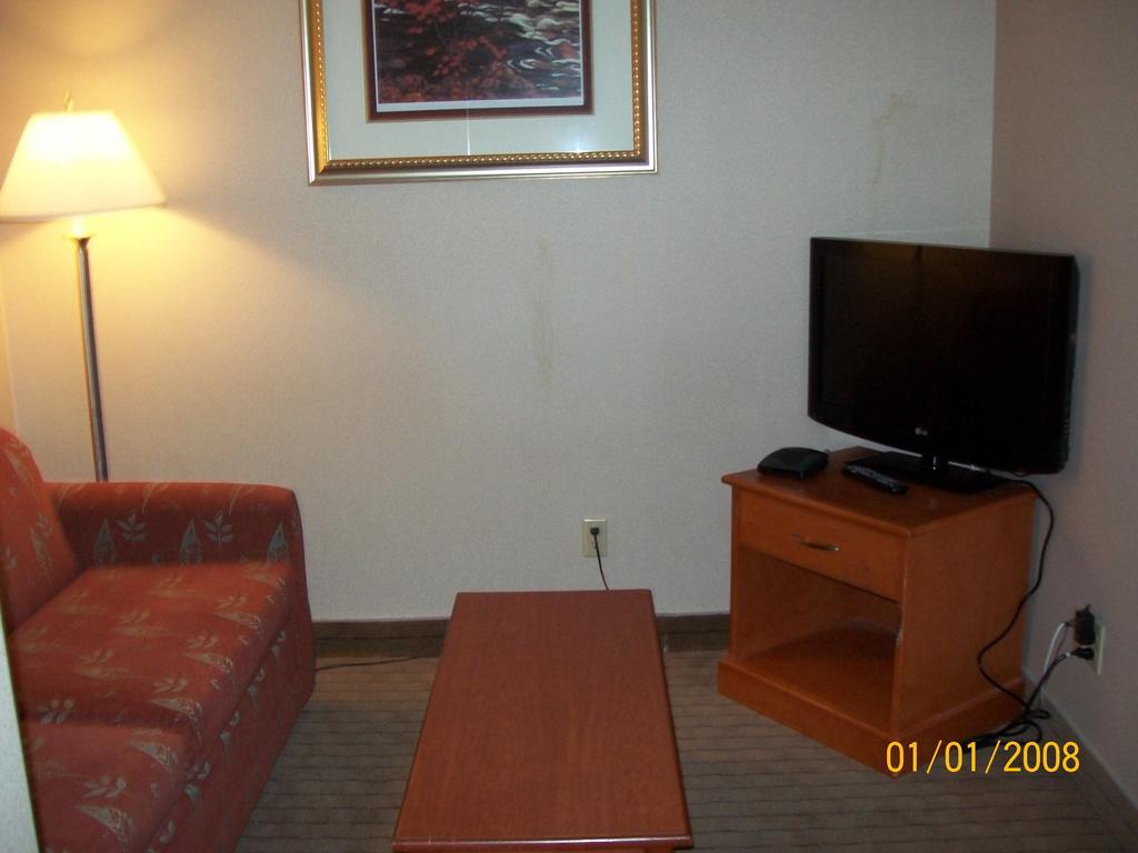 Days Inn By Wyndham Moose Jaw Buitenkant foto